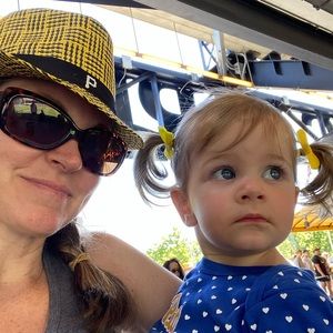 Meet your Posher, Caroline